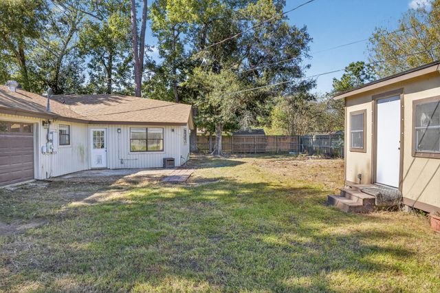 2210 Link Avenue, Orange, TX 77630