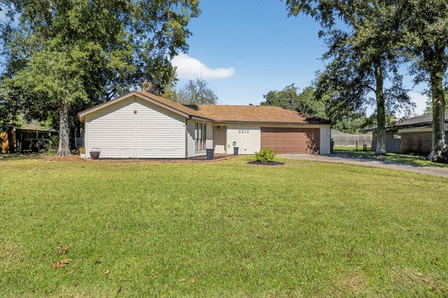 2210 Link Avenue, Orange, TX 77630
