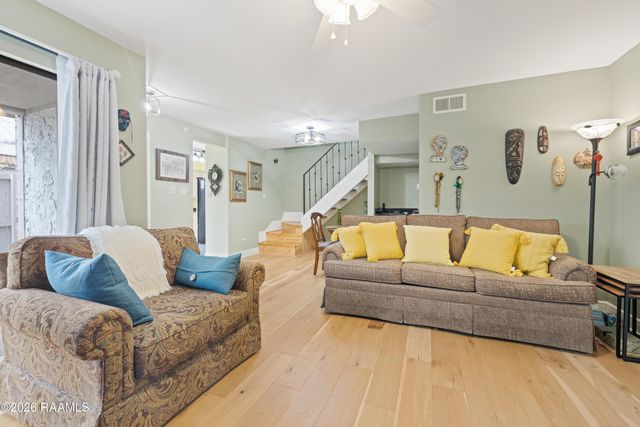 1304 E Bayou Parkway 5b, Lafayette, LA 70508