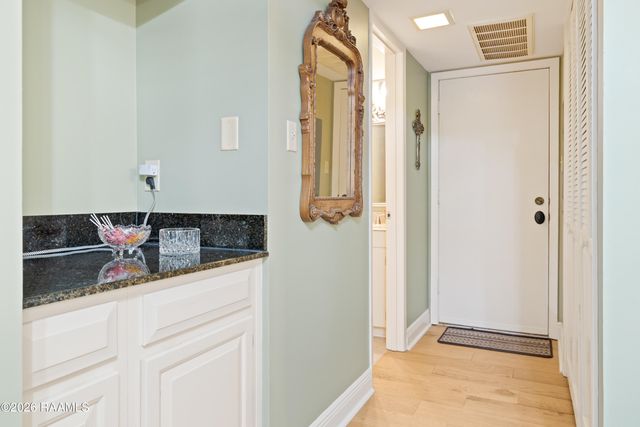 1304 E Bayou Parkway 5b, Lafayette, LA 70508