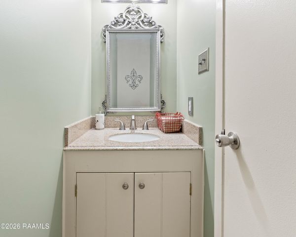 1304 E Bayou Parkway 5b, Lafayette, LA 70508