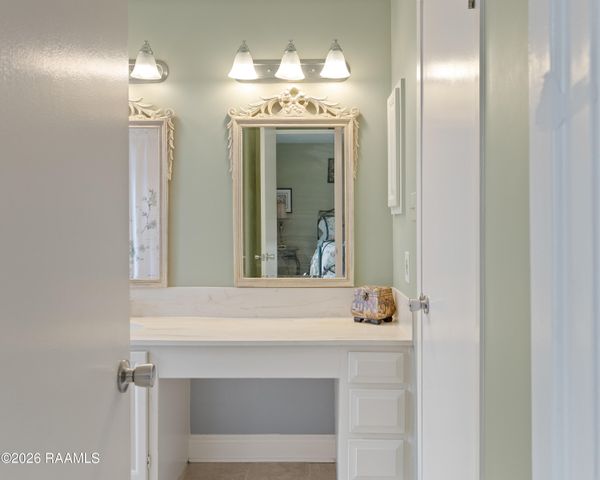 1304 E Bayou Parkway 5b, Lafayette, LA 70508