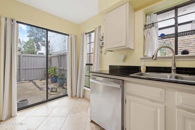 1304 E Bayou Parkway 5b, Lafayette, LA 70508