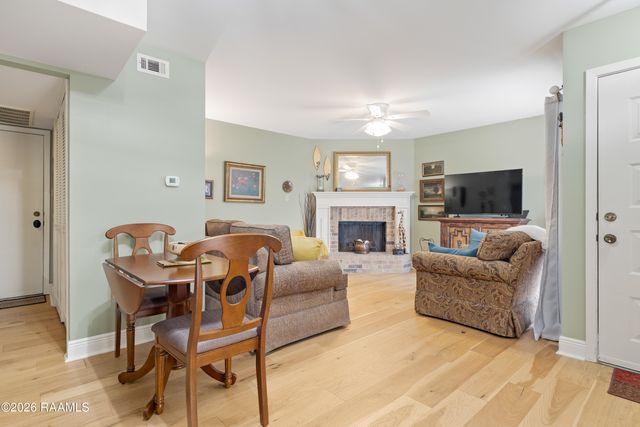 1304 E Bayou Parkway 5b, Lafayette, LA 70508