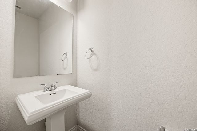 1429 Pitcher Bnd, San Antonio, TX 78253