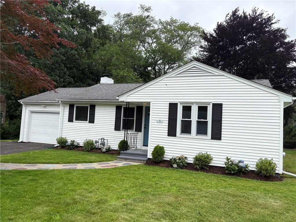 76 Beverly Road, East Providence, RI 02915