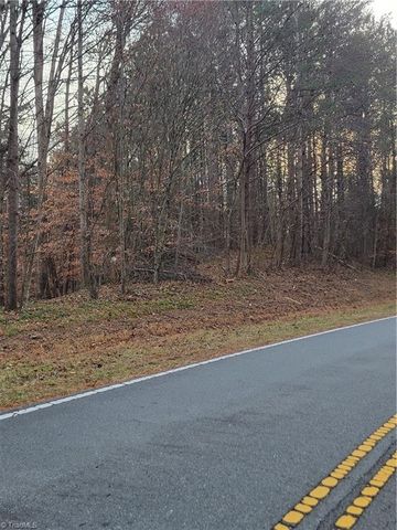 1671 Bowen Road, Pinnacle, NC 27043