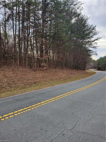 1671 Bowen Road, Pinnacle, NC 27043