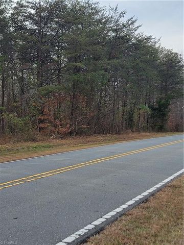 1671 Bowen Road, Pinnacle, NC 27043