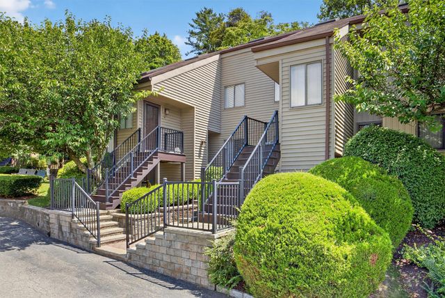 14 Steven Drive 1, Ossining, NY 10562