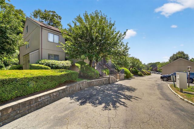 14 Steven Drive 1, Ossining, NY 10562