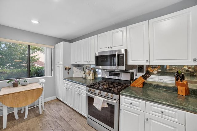 14 Steven Drive 1, Ossining, NY 10562