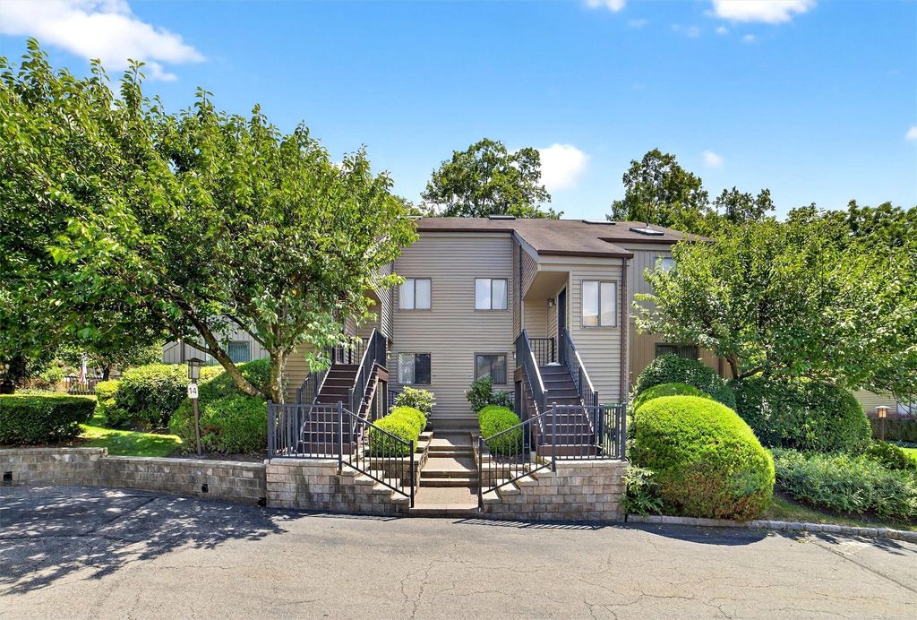 14 Steven Drive 1, Ossining, NY 10562