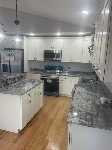 27 Havana Rd, Worcester, MA 01603