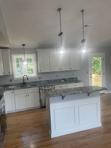 27 Havana Rd, Worcester, MA 01603