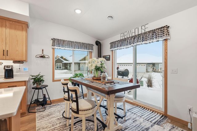 511 Southfork Circle SE, Hutchinson, MN 55350