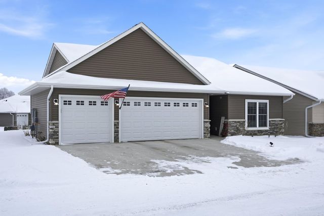 511 Southfork Circle SE, Hutchinson, MN 55350