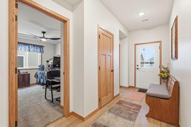 511 Southfork Circle SE, Hutchinson, MN 55350