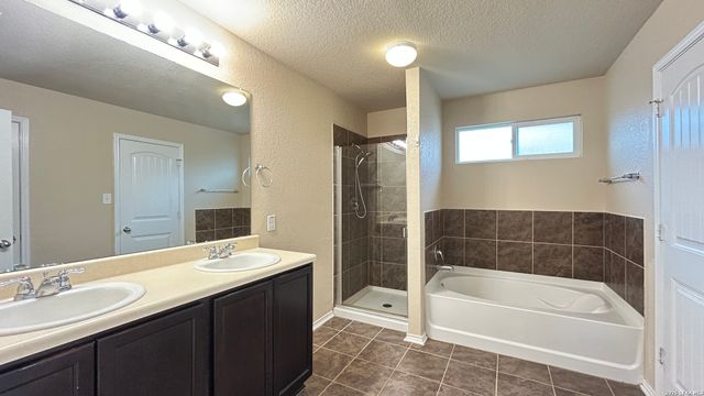 2127 EMERALD EDGE, San Antonio, TX 78245
