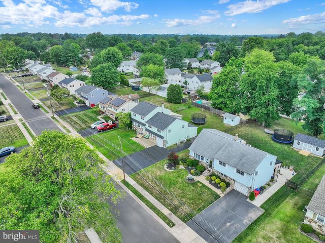 1019 HOWARD RD, Warminster, PA 18974