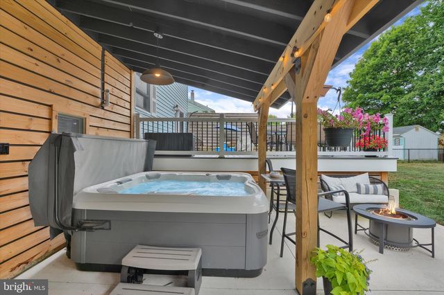 1019 HOWARD RD, Warminster, PA 18974