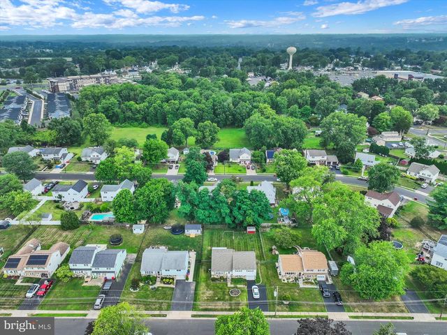 1019 HOWARD RD, Warminster, PA 18974