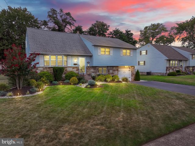 1019 HOWARD RD, Warminster, PA 18974