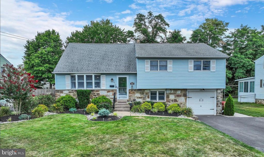 1019 HOWARD RD, Warminster, PA 18974