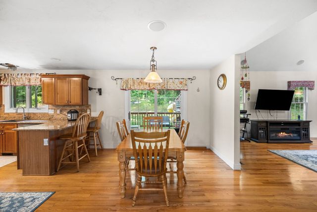 101 Schoolhouse Ln, Boxborough, MA 01719