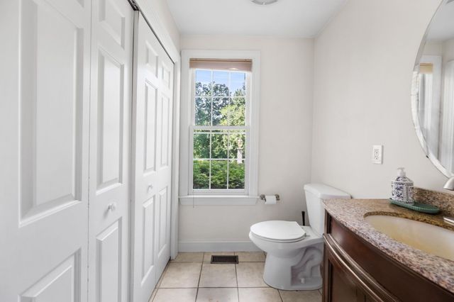 101 Schoolhouse Ln, Boxborough, MA 01719
