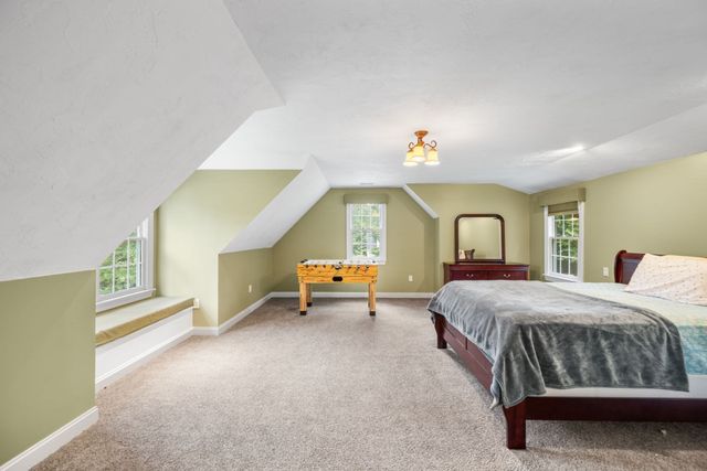 101 Schoolhouse Ln, Boxborough, MA 01719