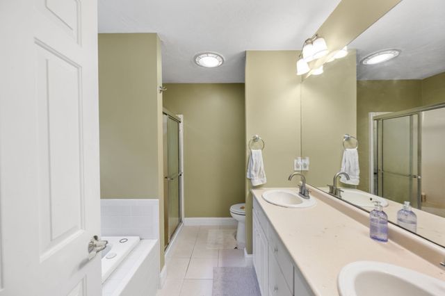 101 Schoolhouse Ln, Boxborough, MA 01719