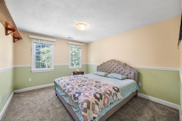 101 Schoolhouse Ln, Boxborough, MA 01719