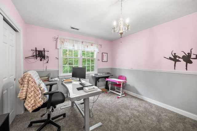 101 Schoolhouse Ln, Boxborough, MA 01719