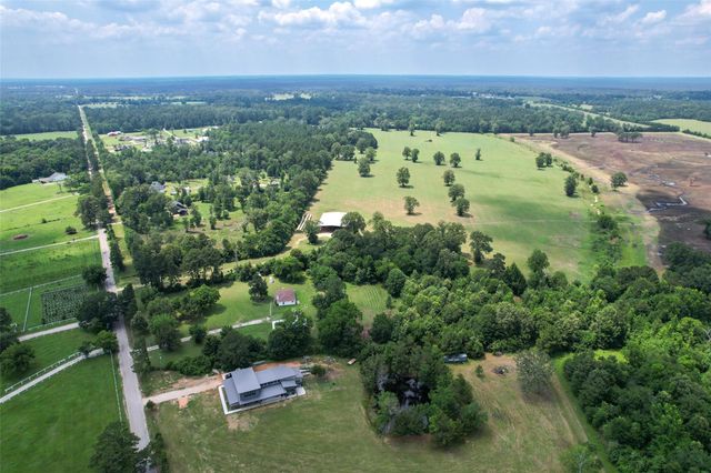 1137 Jones Road, New Waverly, TX 77358
