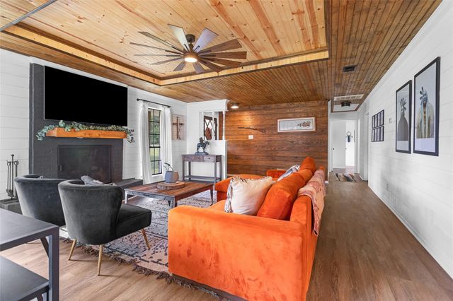 1137 Jones Road, New Waverly, TX 77358