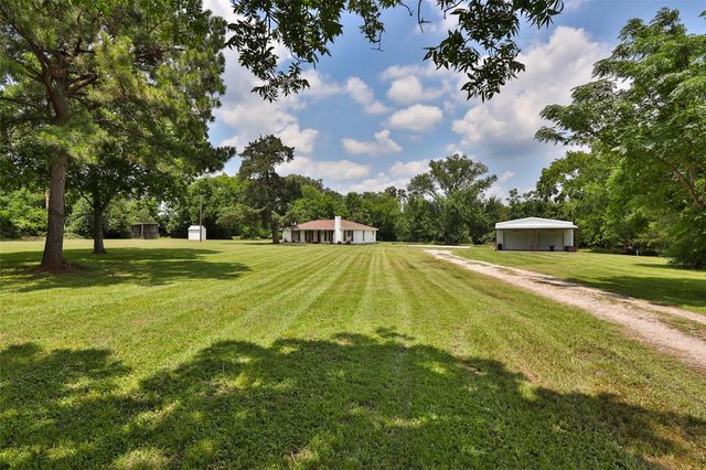 1137 Jones Road, New Waverly, TX 77358