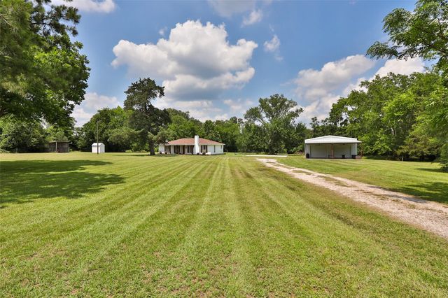 1137 Jones Road, New Waverly, TX 77358