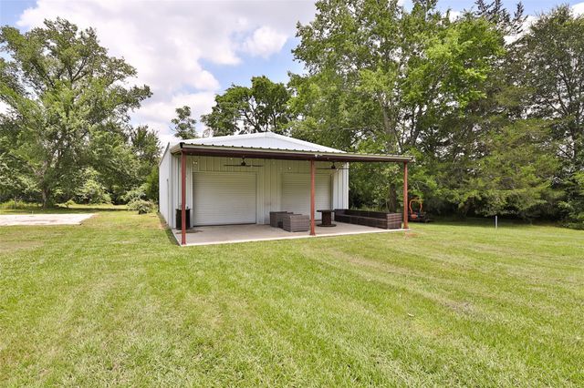 1137 Jones Road, New Waverly, TX 77358