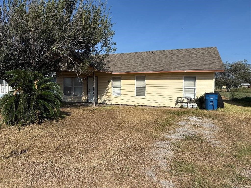 106 Marilyn Dr, Gregory, TX 78359 — photo 4