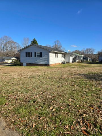 416 Pisgah Lane, Inman, SC 29349