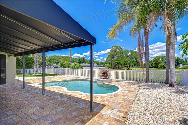 4505 BLOOMSBURY COURT, Tampa, FL 33624