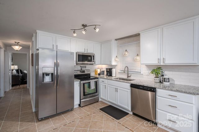 164 8th Avenue SW, Conover, NC 28613