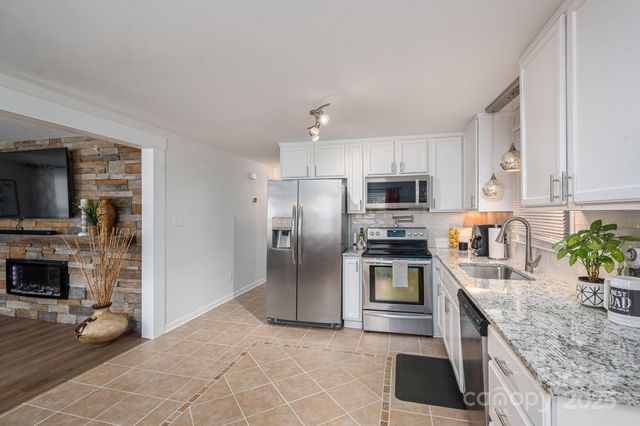 164 8th Avenue SW, Conover, NC 28613