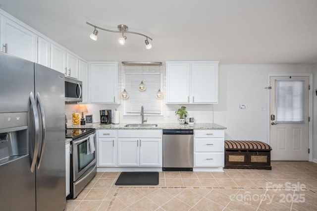 164 8th Avenue SW, Conover, NC 28613