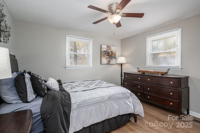 164 8th Avenue SW, Conover, NC 28613