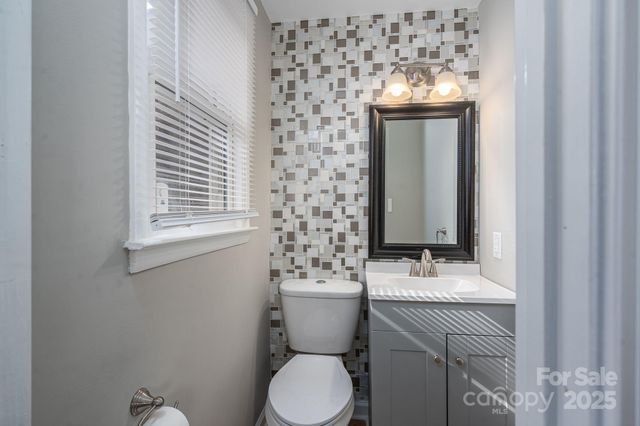 164 8th Avenue SW, Conover, NC 28613