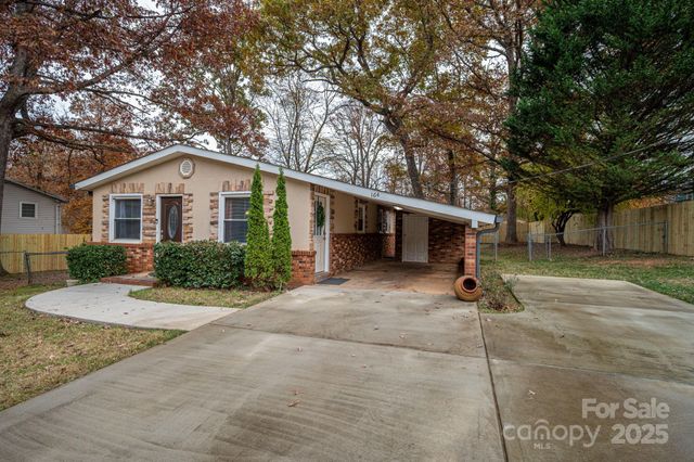 164 8th Avenue SW, Conover, NC 28613