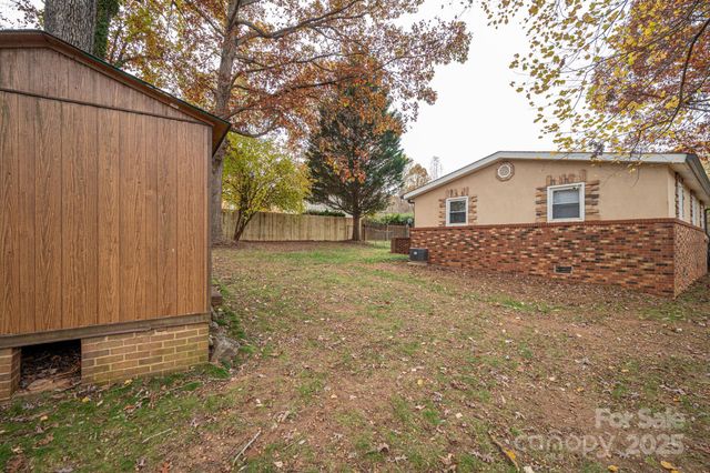 164 8th Avenue SW, Conover, NC 28613