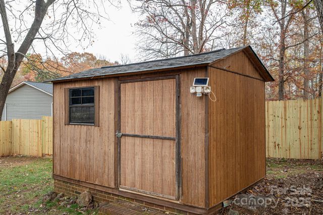 164 8th Avenue SW, Conover, NC 28613